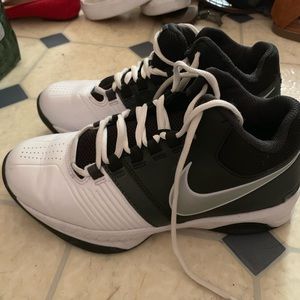 UNISEX basketball shoes - PERFECT CONDITION